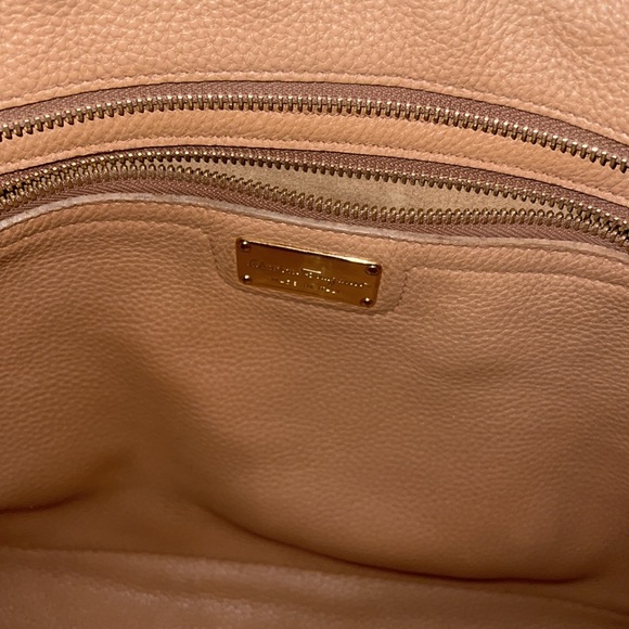 SALVATORE FERRAGAMO
Ladies Double Handle Gancini Tote - Beige - Picture 10 of 11